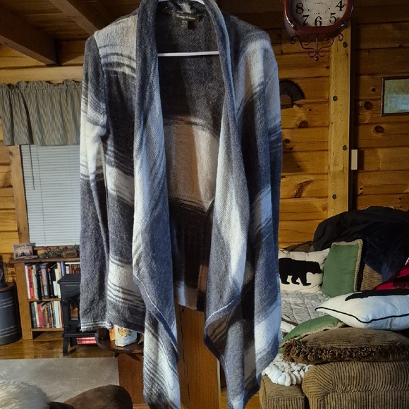 Tommy Bahama Sweaters - Tommy Bahama Gray and White Open Front Cardigan